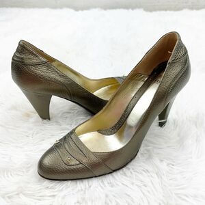 Versace Jeans Couture Metallic Round Toe Pebbled Leather Heeled Pumps
